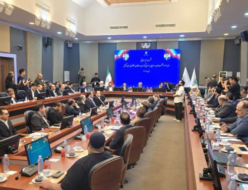 وزیر امور اقتصادی و دارایی ؛ مناطق آزاد را آزاد می کنیم.